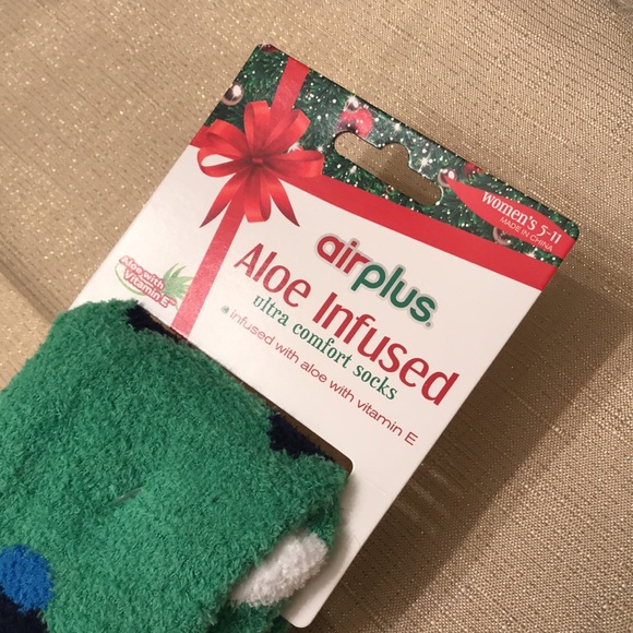 Aloe Socks - Picture 3 of 6